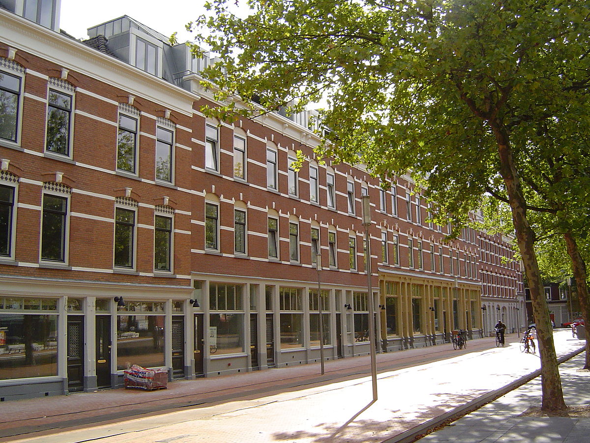 photo-of-a-street-in-Rotterdam-neighbourhood-katendrecht